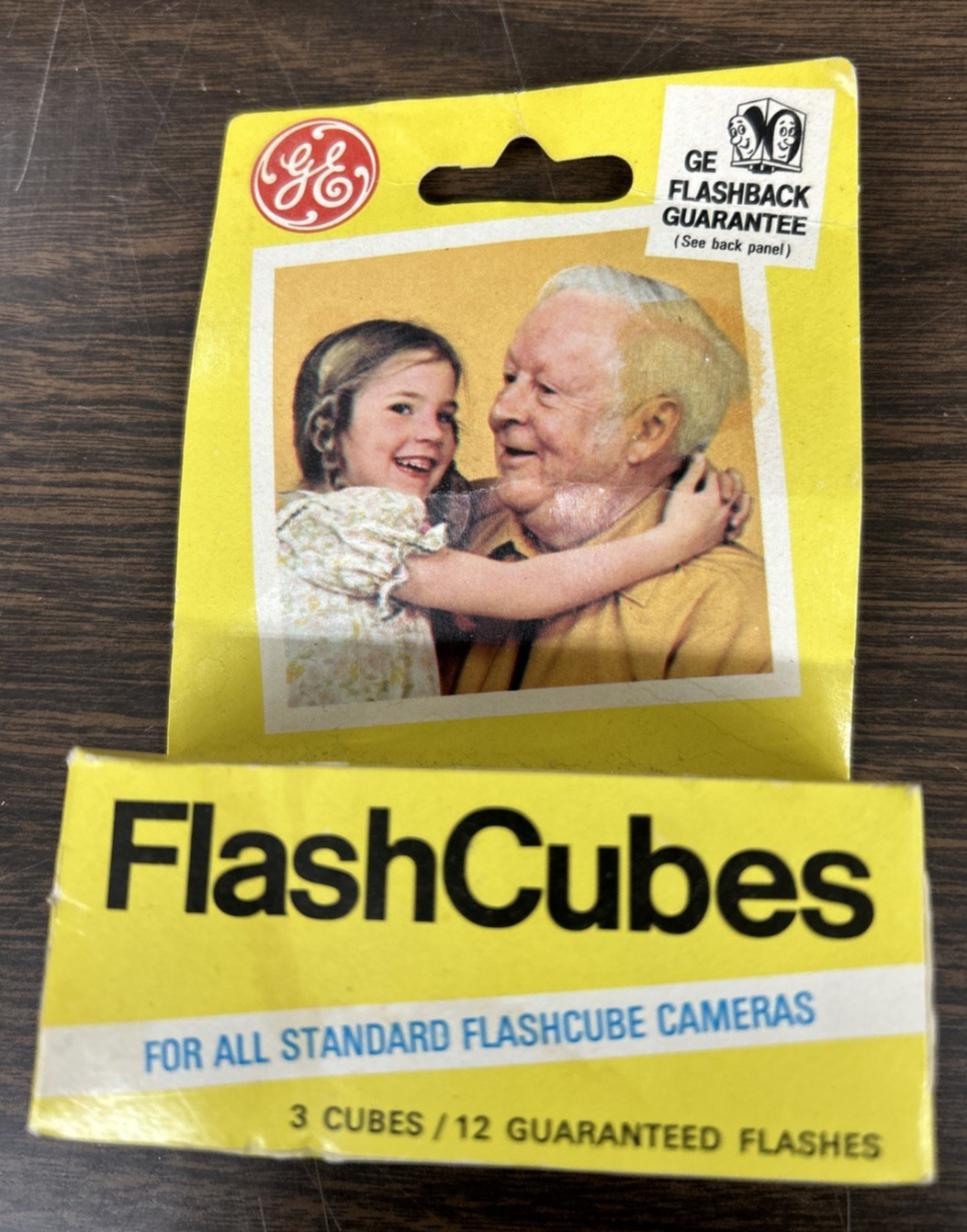 Vintage GE Flashcubes – New Old Stock 3-Pack (12 Flashes) Original Box 1960s/70s