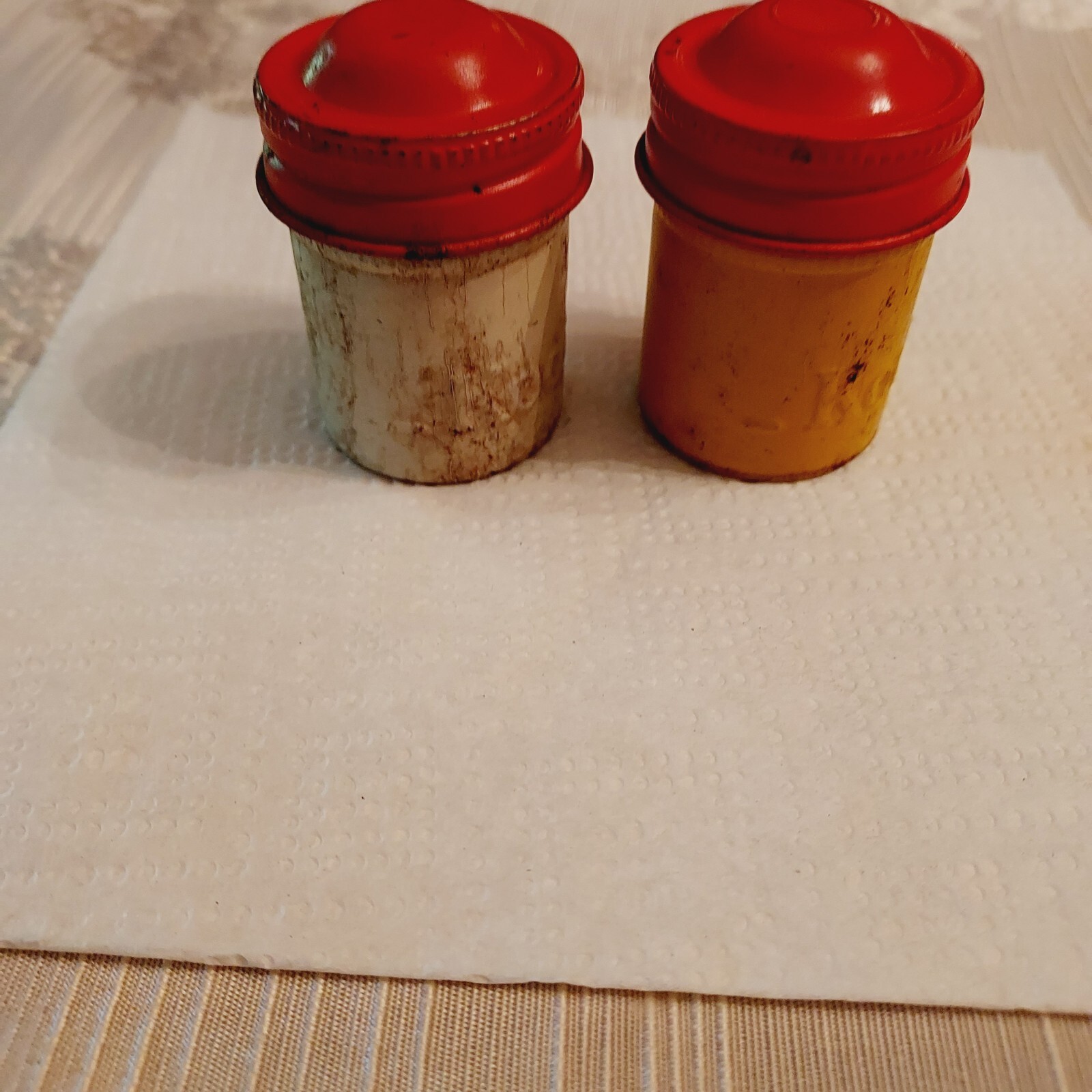 Vintage KODAK Metal FILM CAN CANISTER RED Lid “Barn Find”