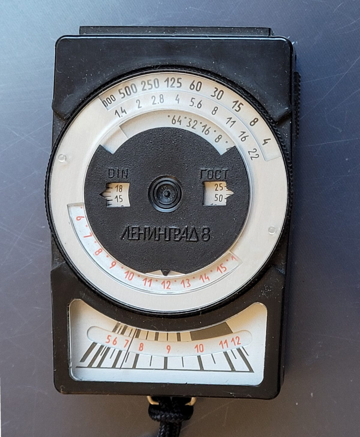 Vintage Photo Exposure Light Meter Soviet Leningrad 8 USSR Genuine Leather Case