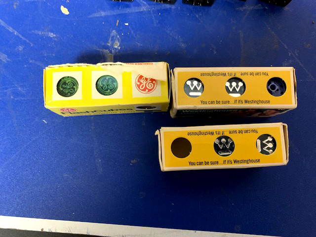 Lot of 13 Flash Cubes, 5 Westinghouse, 2 GE, 6 Sylvania Blue dot
