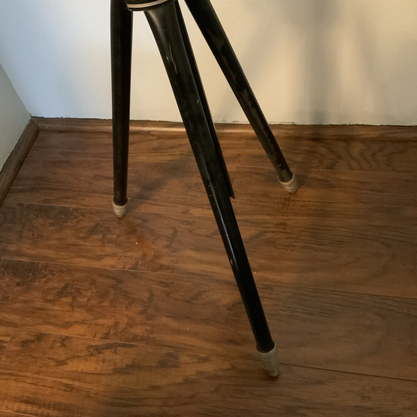 Vintage Star d Conquest Tripod Deco Style black and chrome retro noir