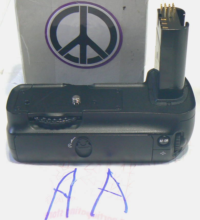 Nikon MB-D200 Multi Power Battery Pack Grip – NO Battery Tray AA