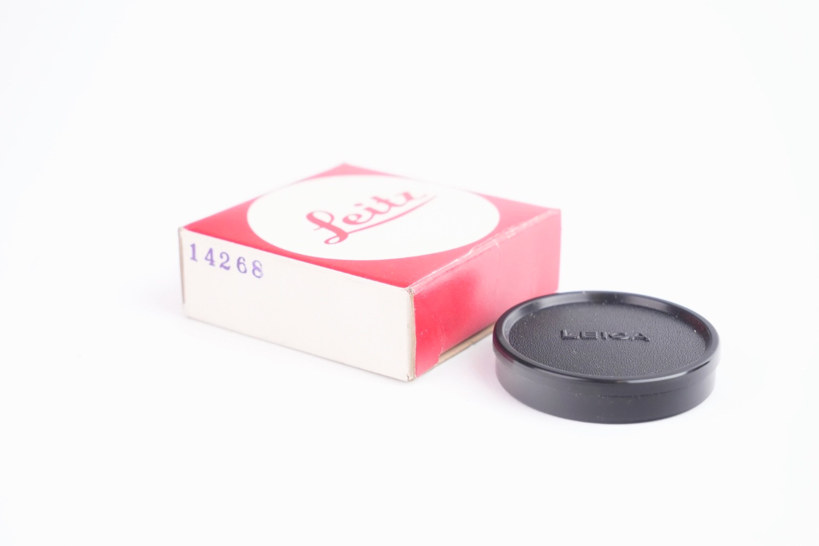 Leica / Leitz accessory. A42mm Diameter Lens Cap #14268 with Box
