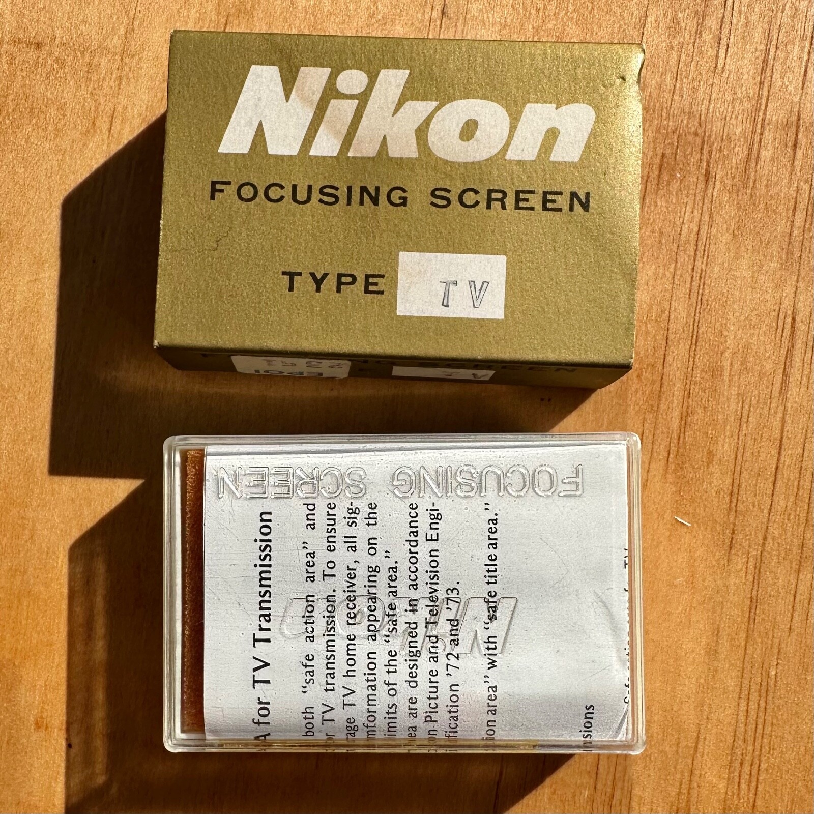 MINT New Old Stock Nikon Focusing Screen Nikon Type TV with Case, Insert & Box