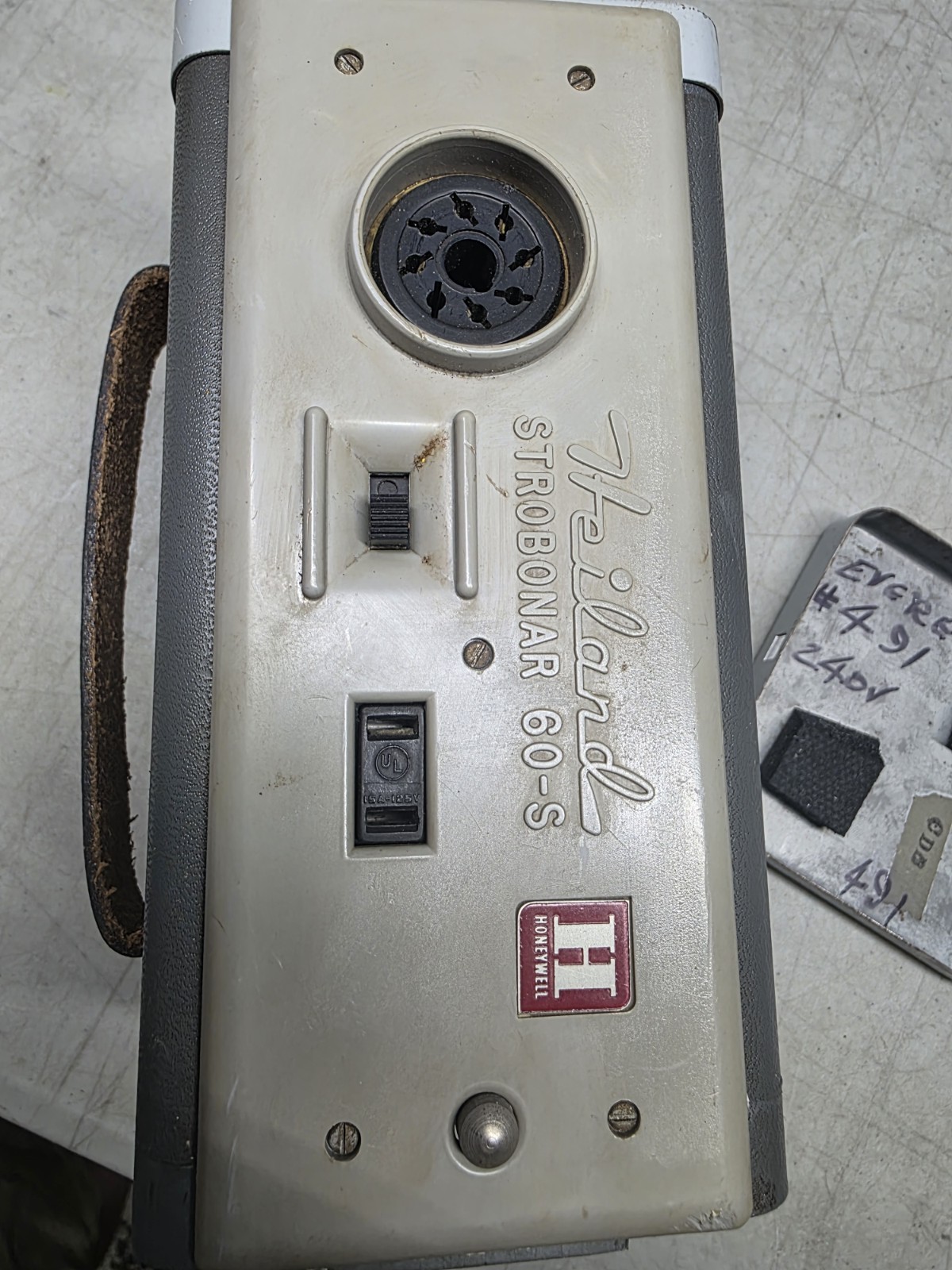🔥 Vtg Photography Flash Honeywell Heiland Strobonar 60-S Flash W/Tube NO CORD