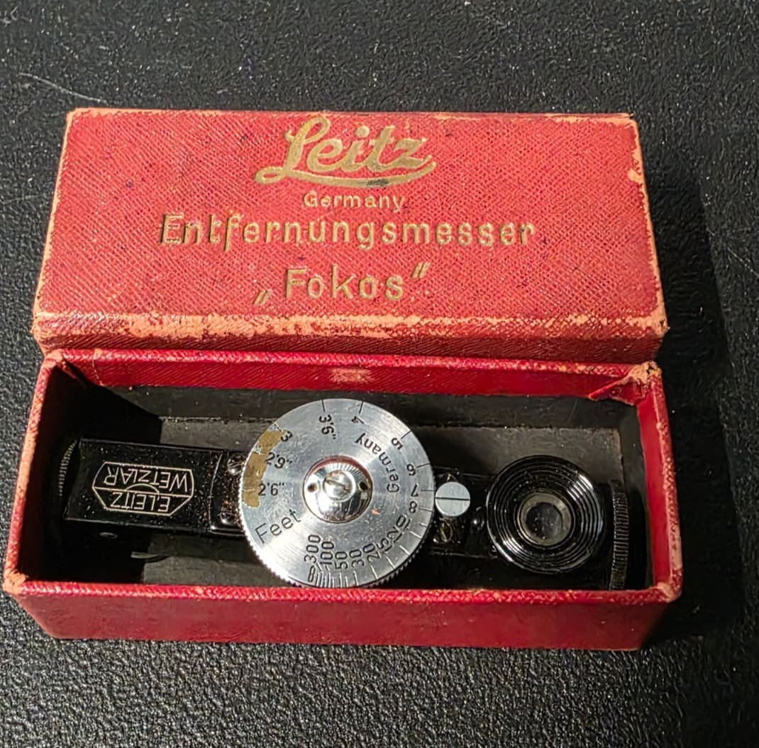 Leica Leitz Wetzlar “Fokos” Rangefinder – Black & Nickel – Feet Scale w/ Box