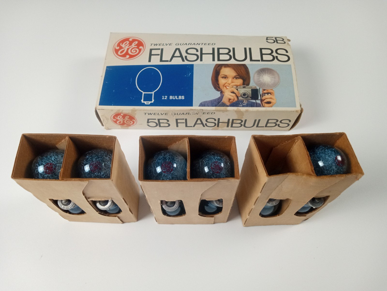 Vintage GE 5B Flashbulbs Lot Of 11 Bulbs