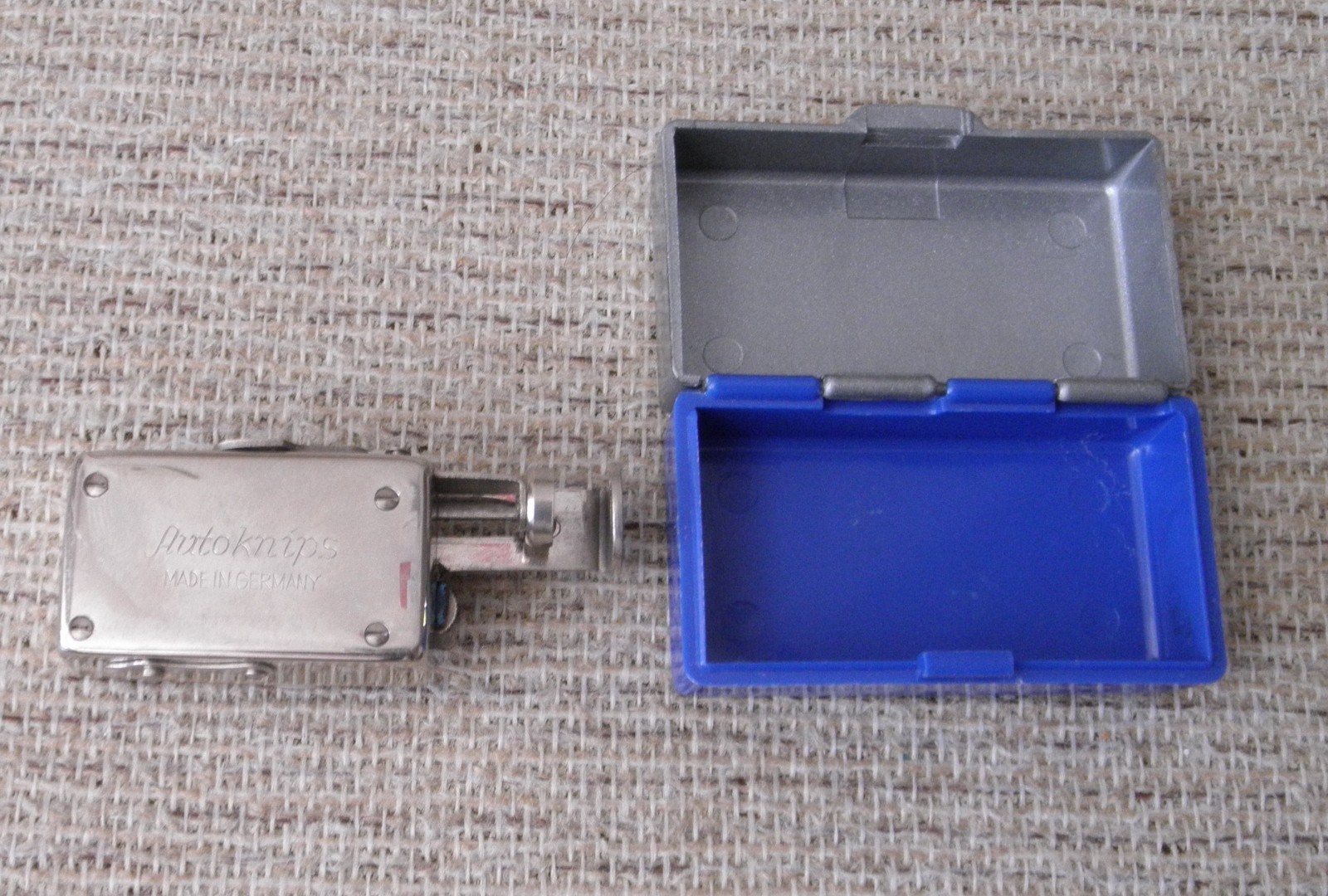 Vintage Autoknips II Mechanical Camera Self Timer With Case (See Video)