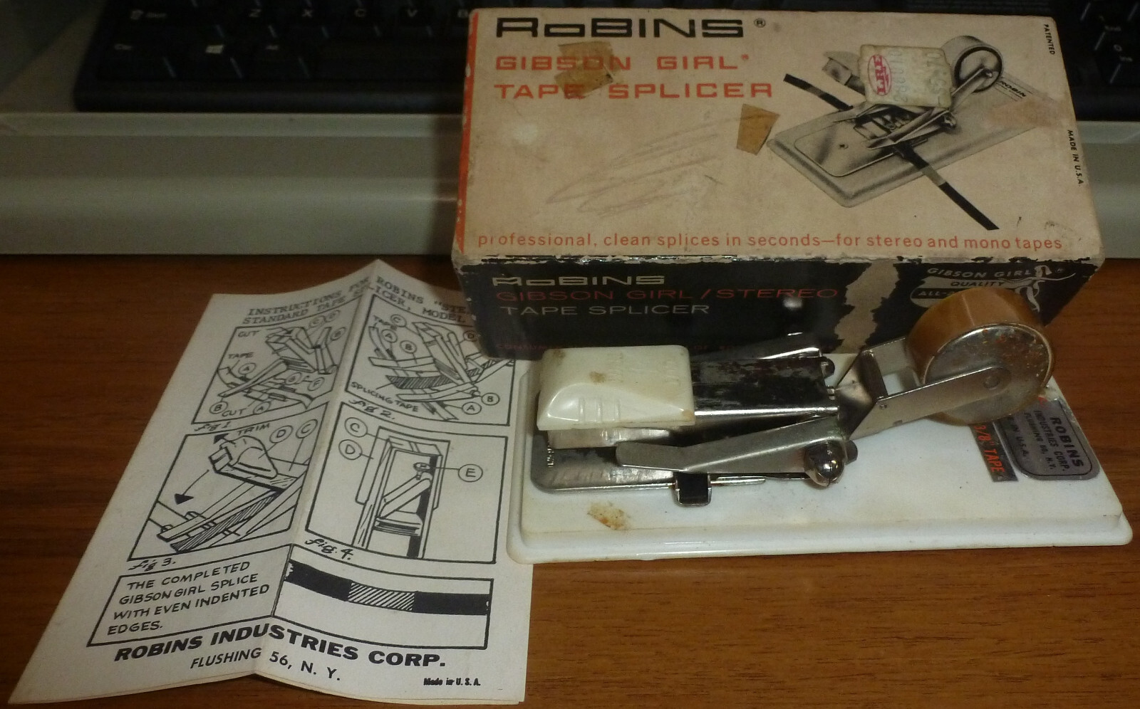 VTG ROBINS GIBSON GIRL STEREO 4 TAPE SPLICER – FOR STEREO OR MONO TAPE