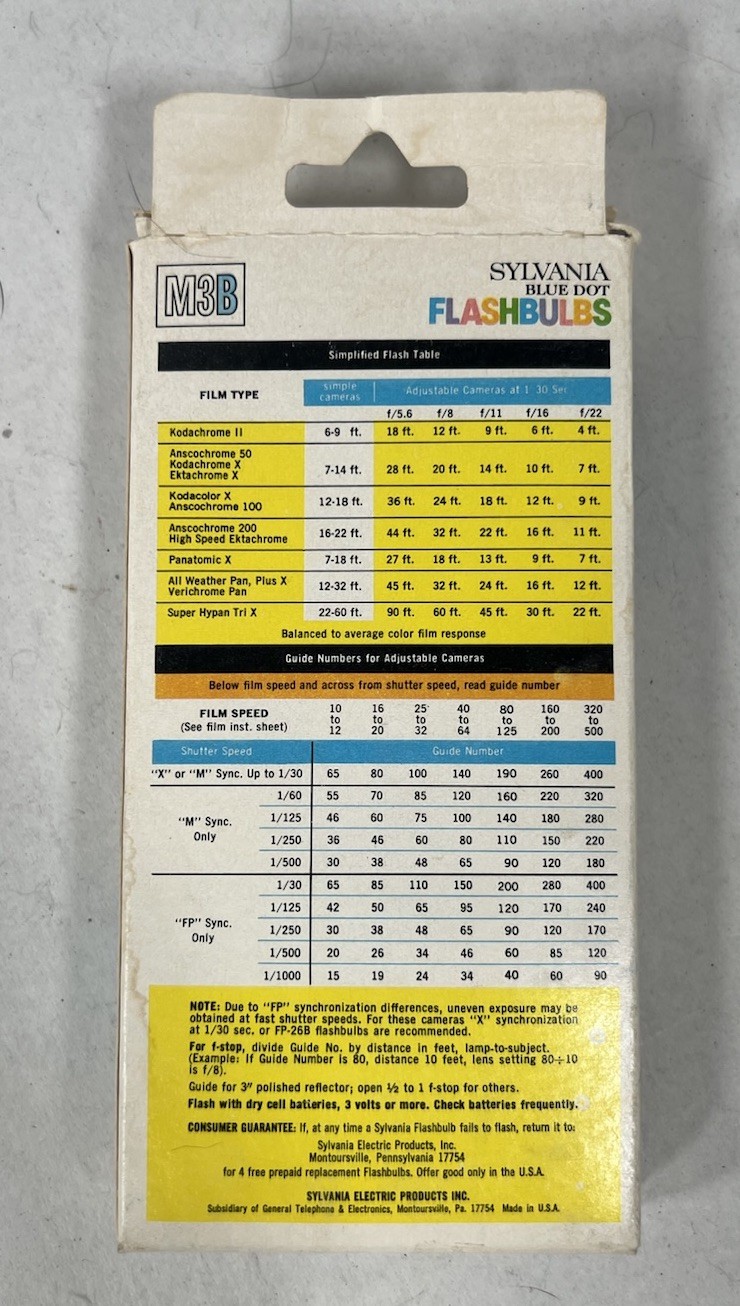 Sylvania Blue Dot Flash Bulbs flashbulbs M3B Twelve Blue Bulbs New.