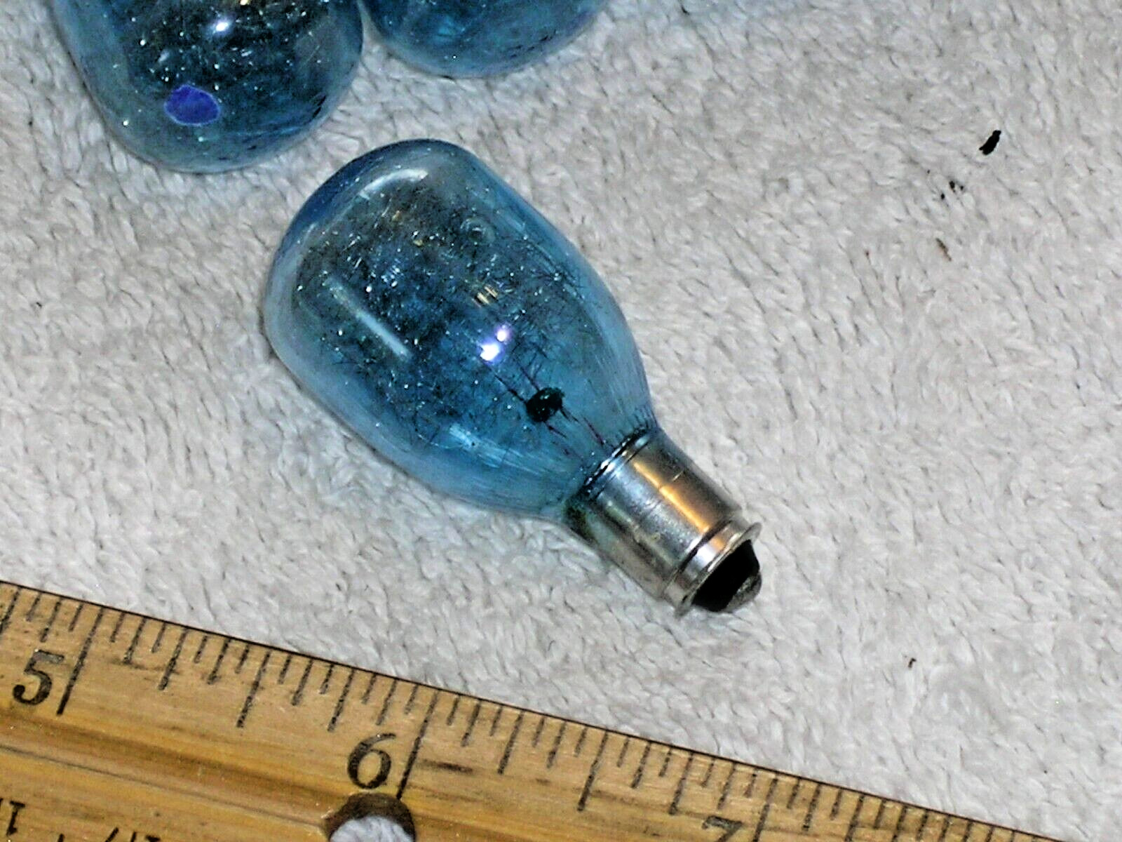 Vintage camera flash bulbs M3B x 8 and four (4) complete flip flash cube sets