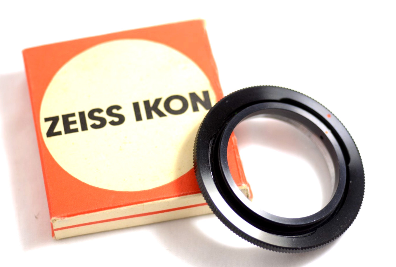 VINTAGE ZEISS IKON ICAREX 35 CAMERA 20.1661 LENS ADAPTER 46MM (NEW OLD STOCK)