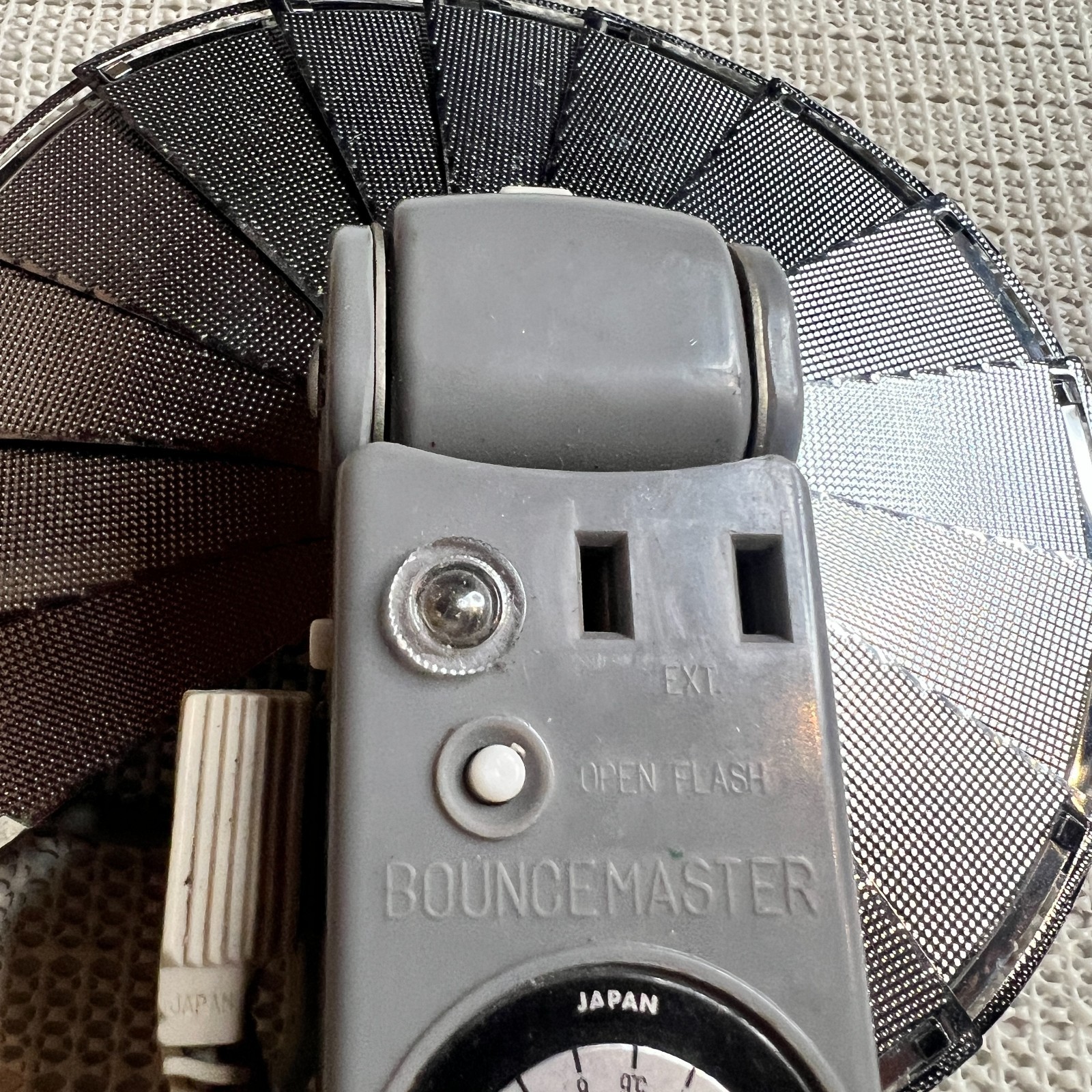 Vintage Accura Bouncemaster Camera Flash w/ Reflector Made in Japan Photography