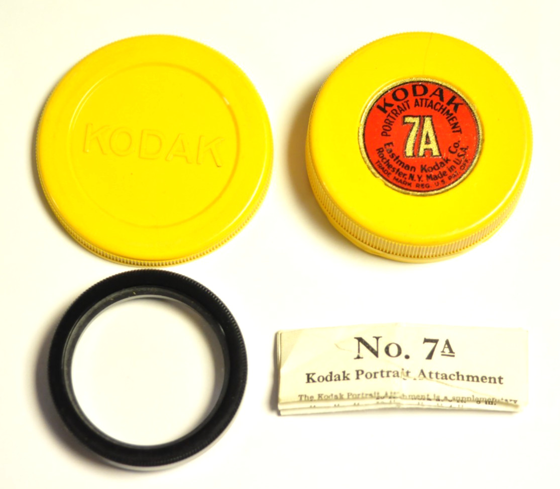 Kodak 7A push on close up lens with case.