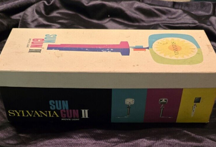 SYLVANIA Vintage Sun Gun II Movie Camera Light Model SG-55 with Original Box