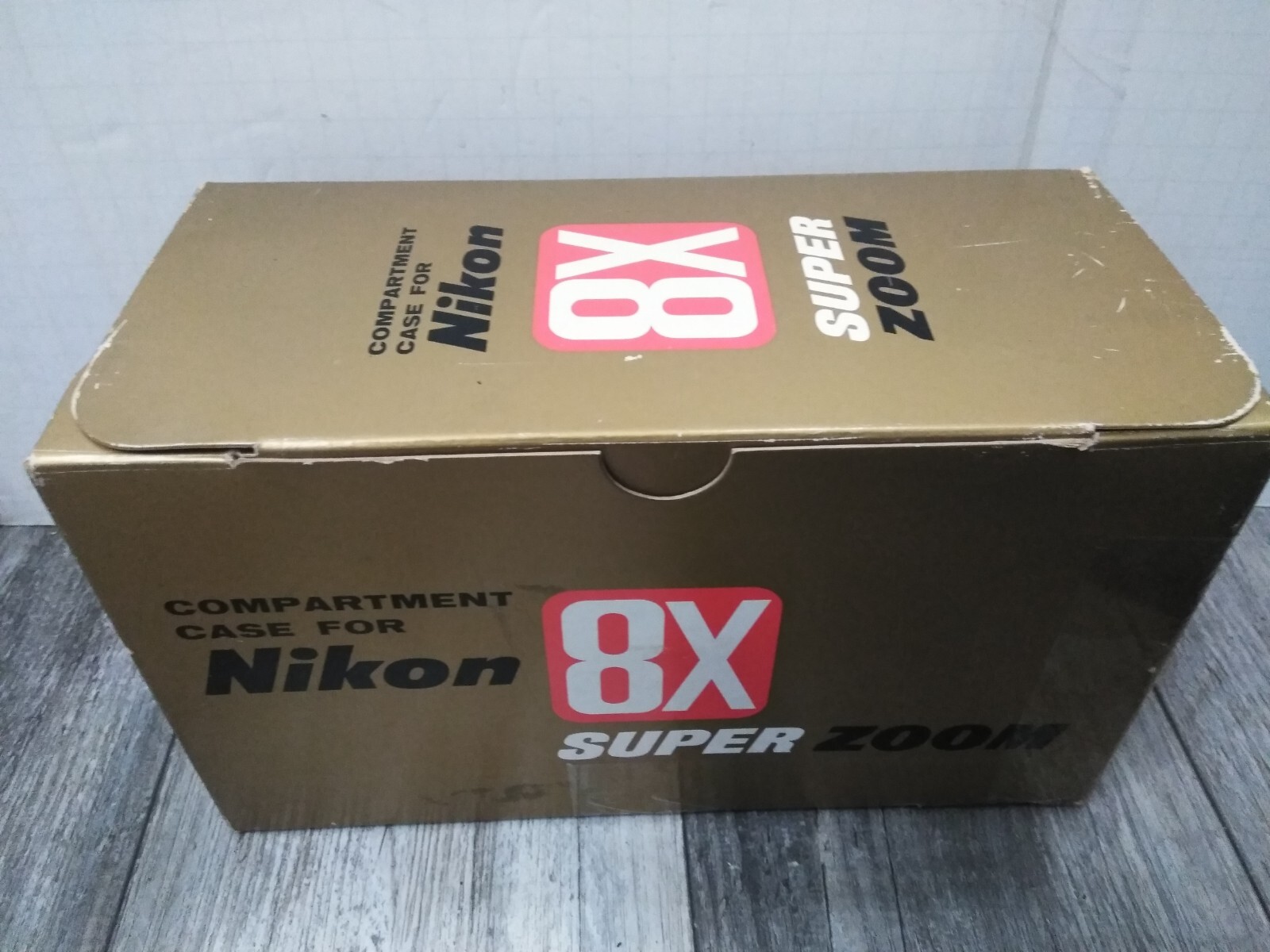 NOS. COMPARTMENT CASE NIKON 8X SUPER ZOOM W/ STRAP ( VTG. READ, READ)
