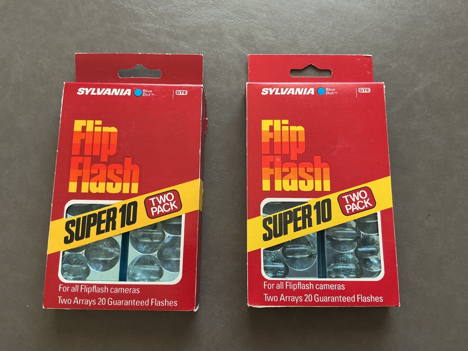 Lot of 2 Sylvania Blue Dot Flip Flash Super 10 -2 Packs
