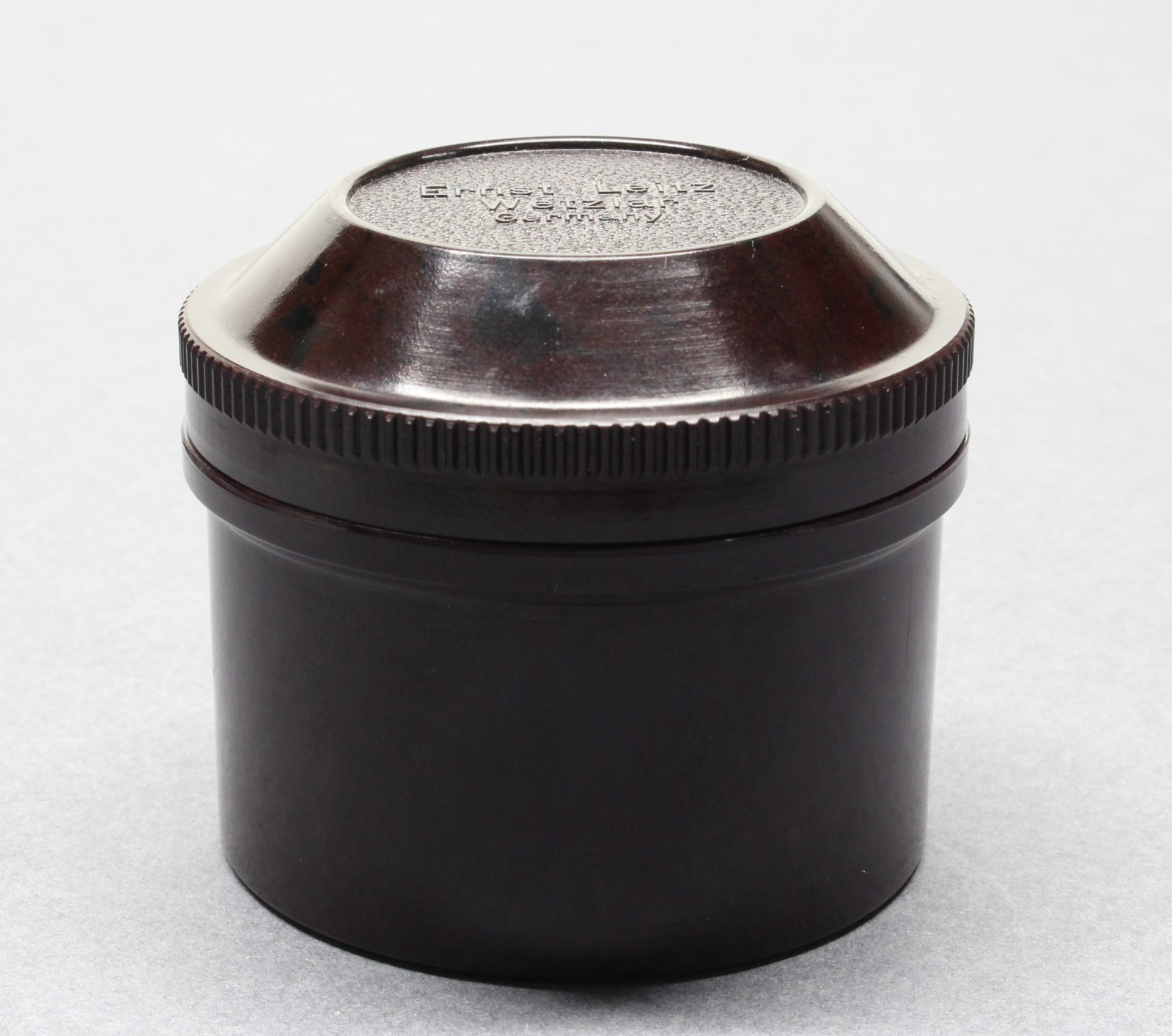 Leitz Wetzlar Dark Brown Bakelite Lens Case for Leica 5cm Elmar or Summar
