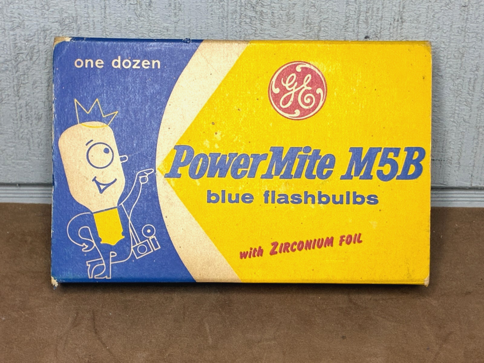 Vintage GE Power Mite M5B Blue Flashbulbs w/ Zirconium Foil ~ NOS ~ 10 Bulbs
