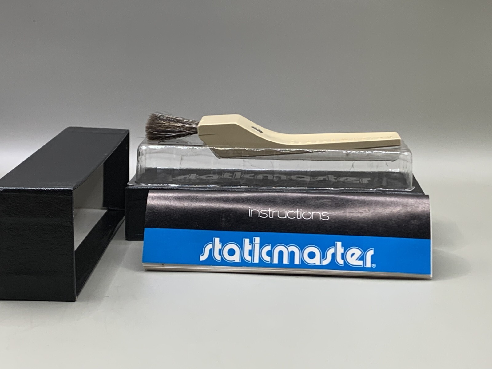 VINTAGE STATICMASTER ANTI-STATIC BRUSH W/ INSTRUCTIONS & BOX