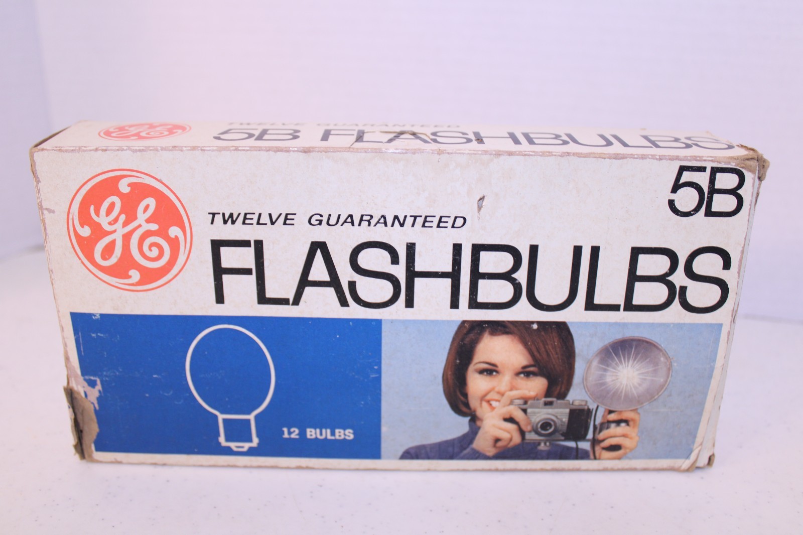 VINTAGE GENERAL ELECTRIC GE 5B BLUE CAMERA FLASH BULBS BOX OF 9