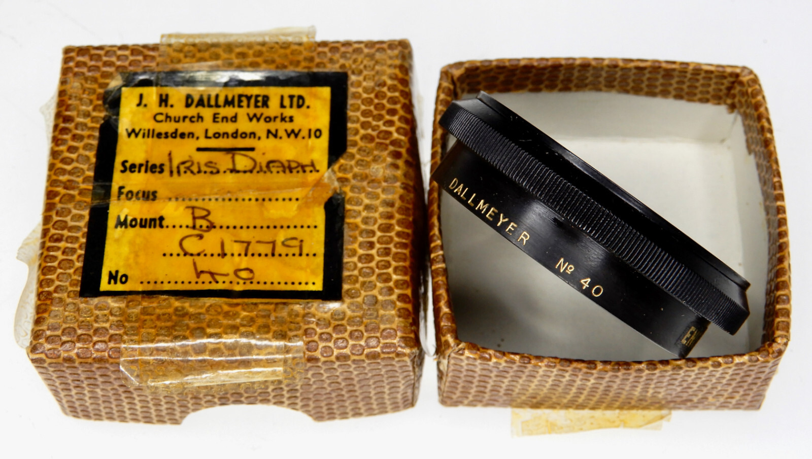 Dallmeyer Iris Diaphragm No.40 B with aperture ring ………. LN w/Box