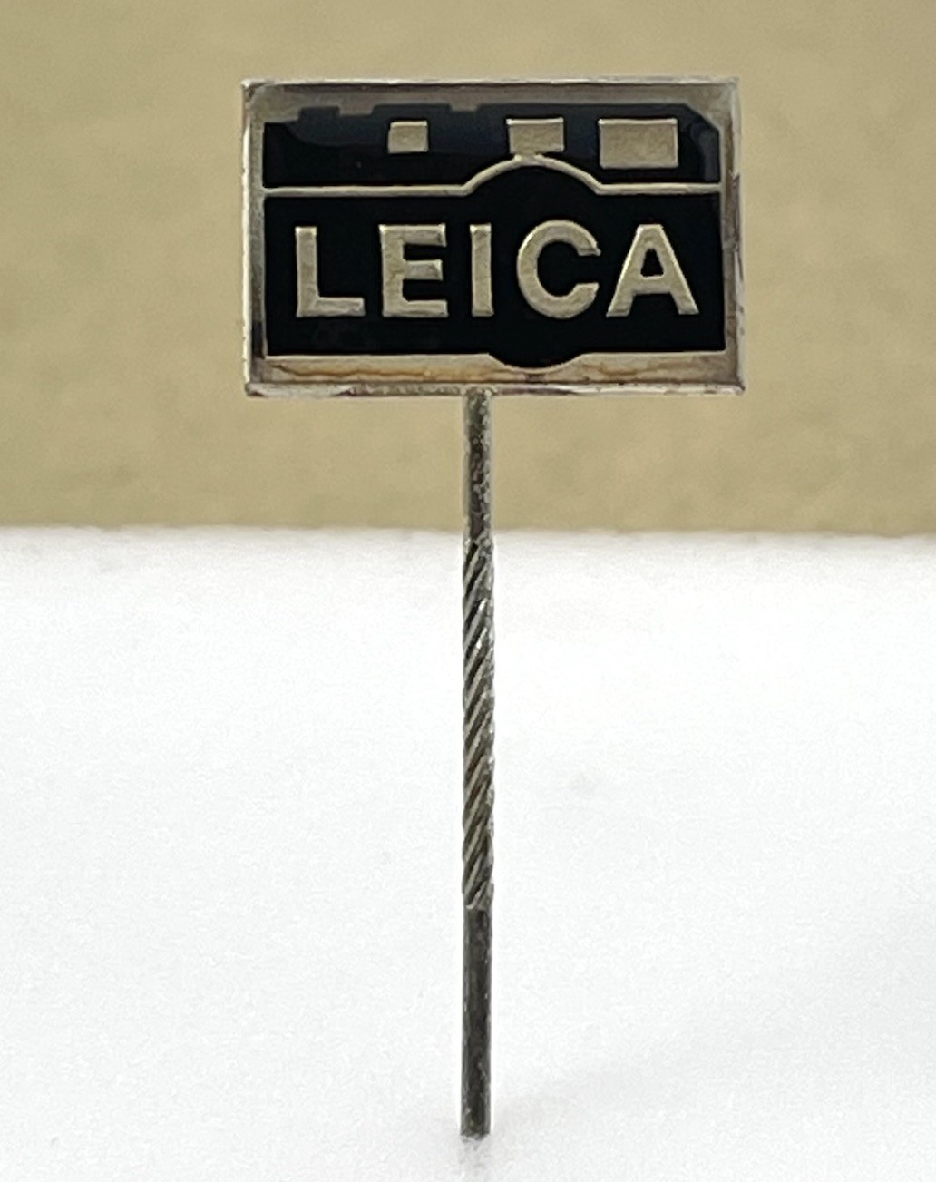 Vintage Leica Camera Hat Lapel Or Stick Pin Black Enamel Gold Tone Metal Logo