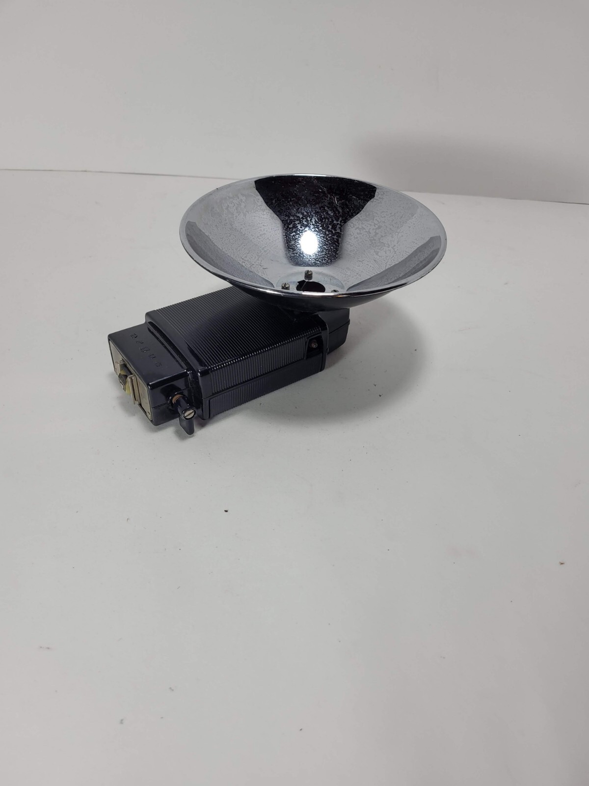 Argus Flash Bulb Holder Vintage Fits on Early Cameras Two Prong Bayonet Contact