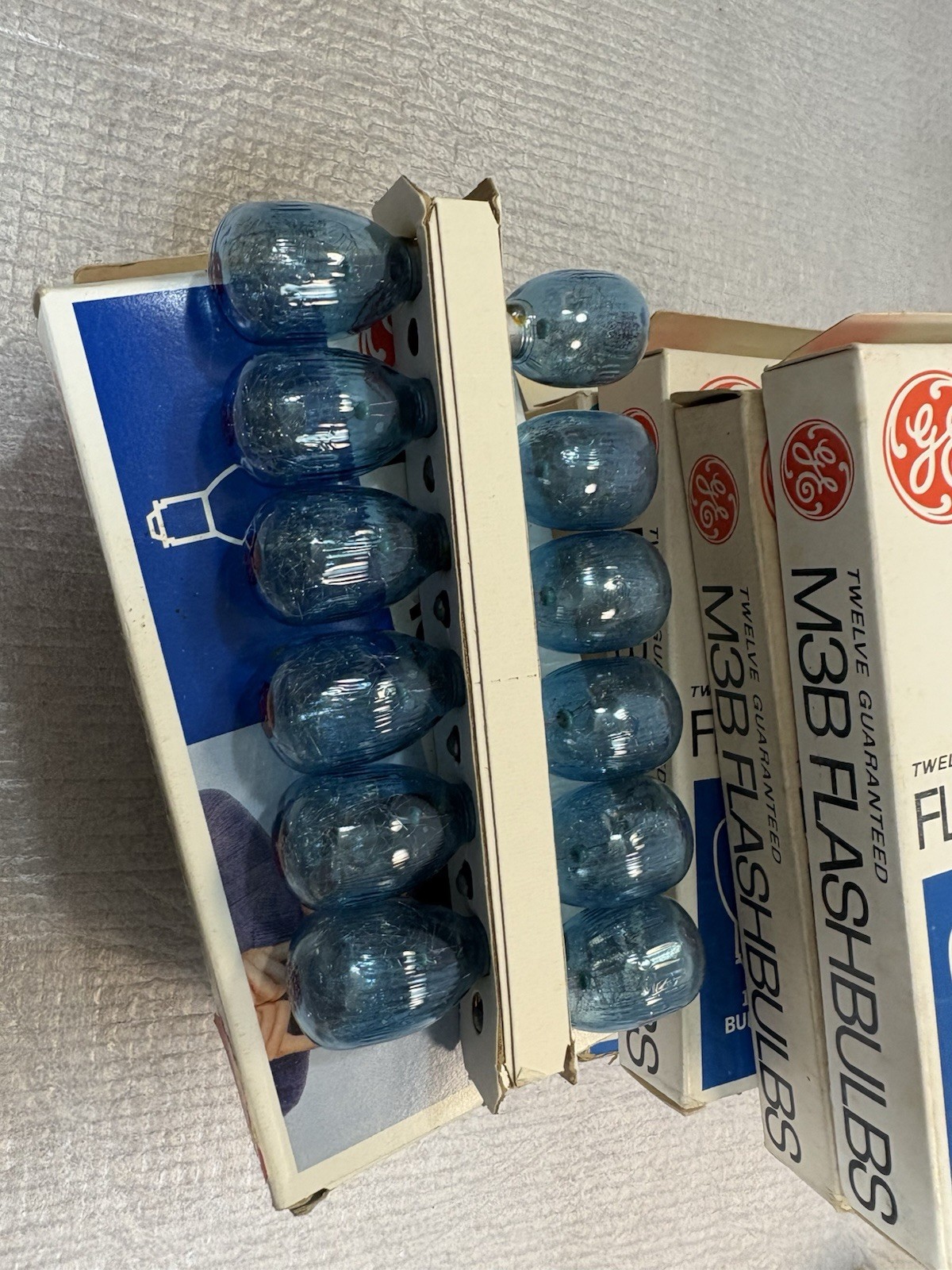 Sylvania GE Sears M3B Flashbulbs Vintage Box of 12 Blue Bulbs NOS New Bulbs