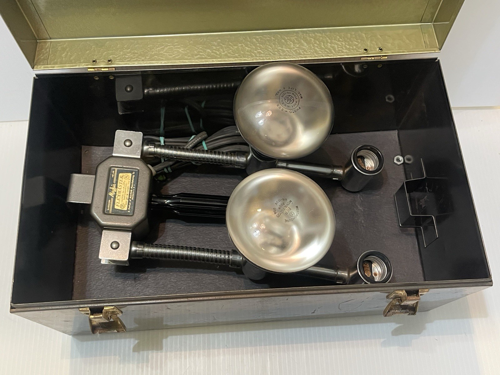 Vintage Mayfair Flexmaster Chrome Vintage Camera Movie Photography Light & Box