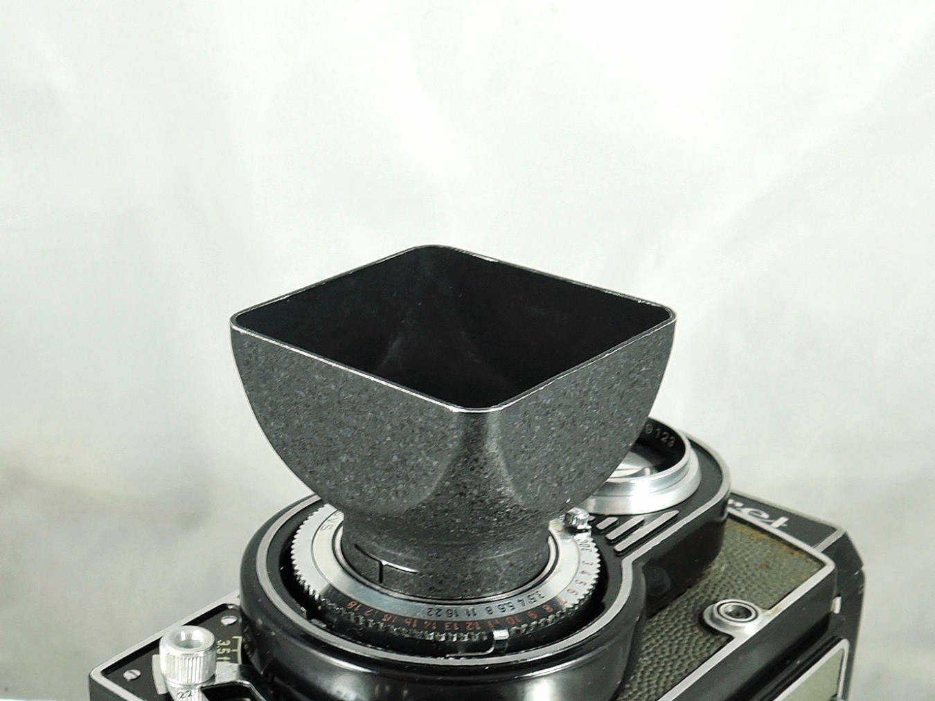 Flexaret Meopta Shade Hood Ø 30 Lens Hood for Flexaret II – V Little Used