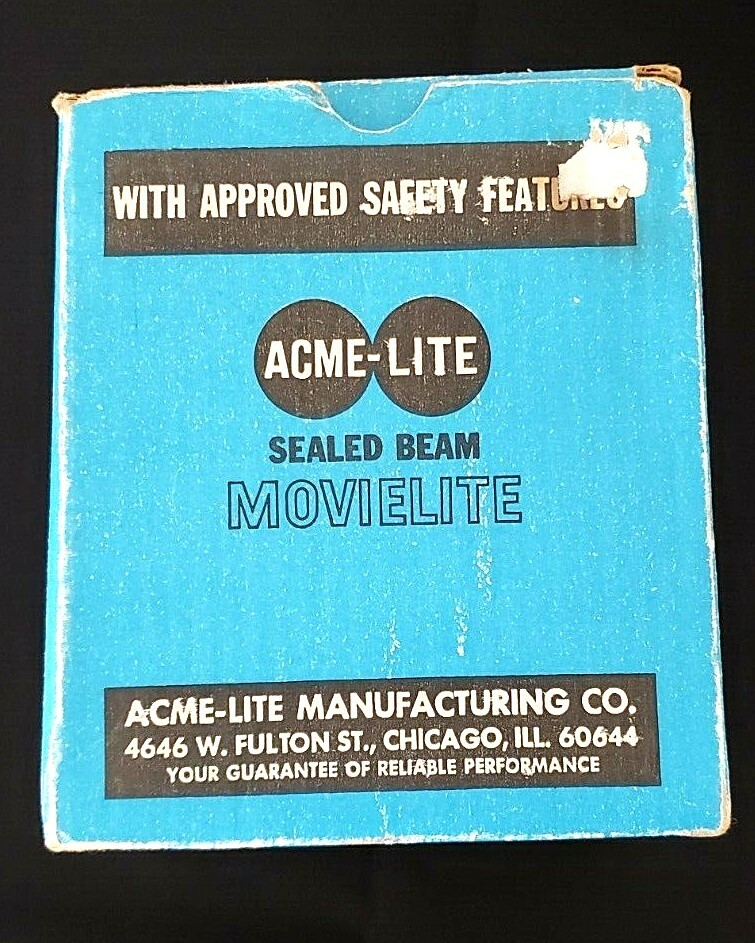 Vintage Acme Lite Sealed Beam Movielite Model Fits Super 8 Cameras 250 Watts B7