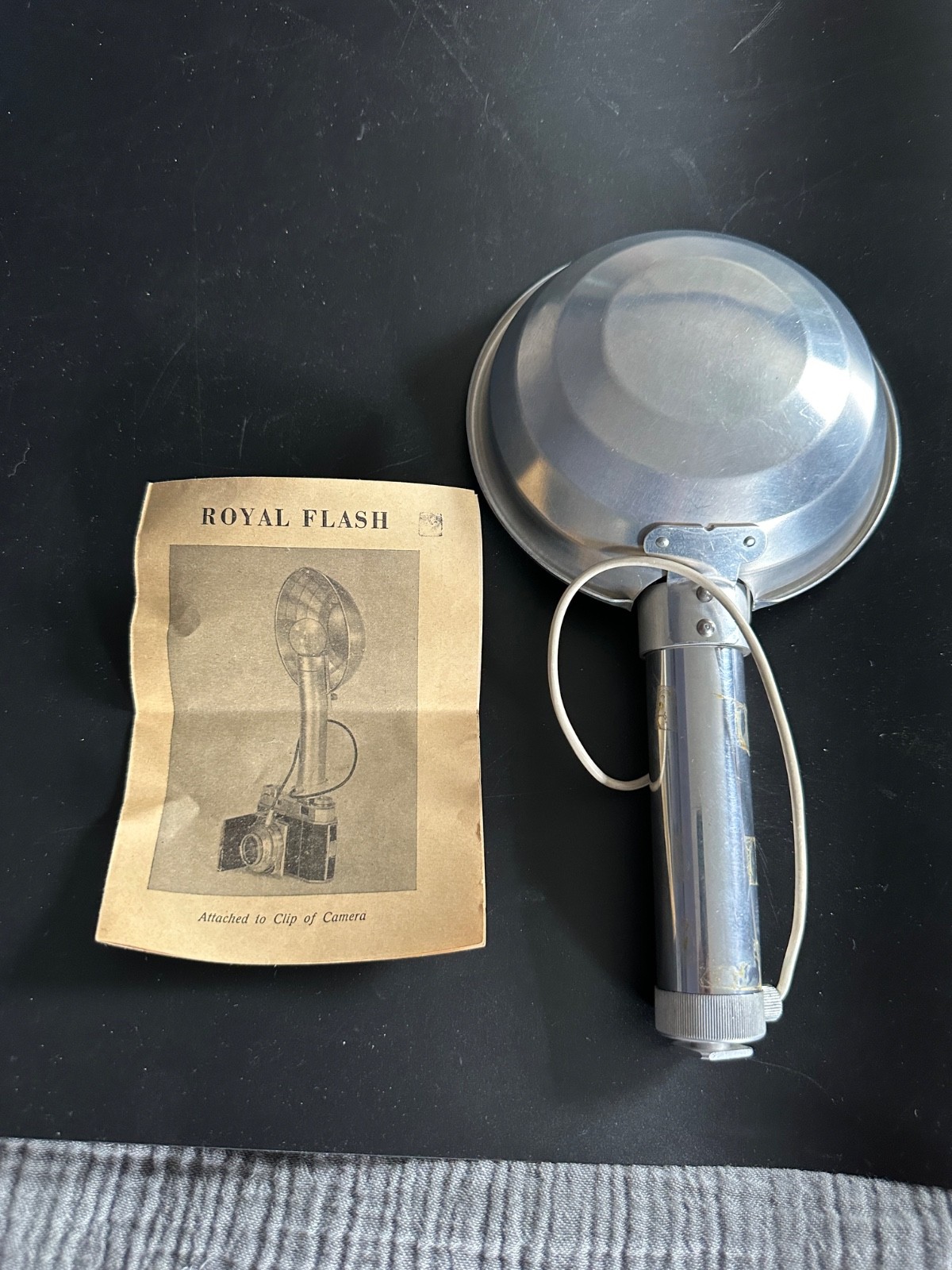Vintage Aluminum Royal Flash + Manual Made in Western Zone of Germany Untested