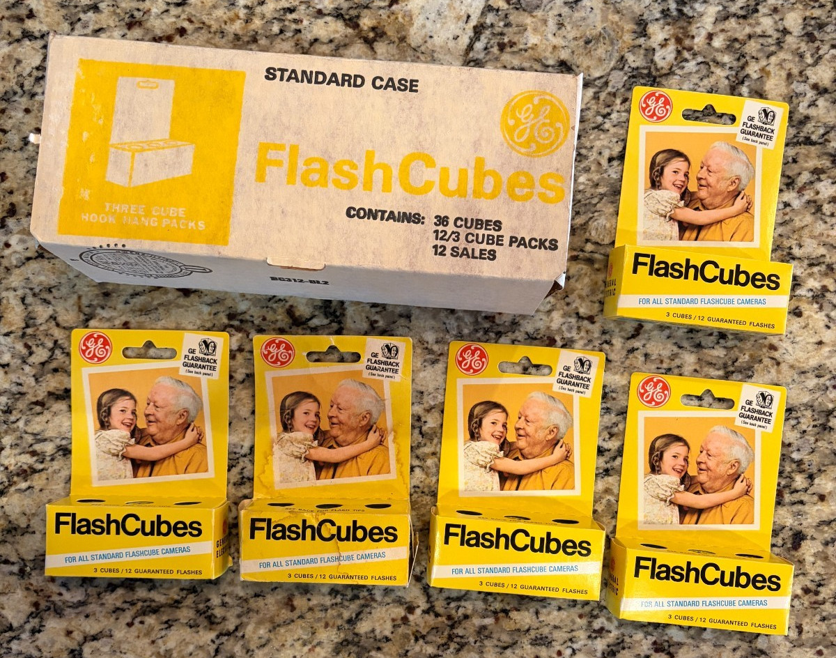 Vintage Lot of 5 NOS GE Flash Cubes – 3 per pack For Standard Flash Cameras