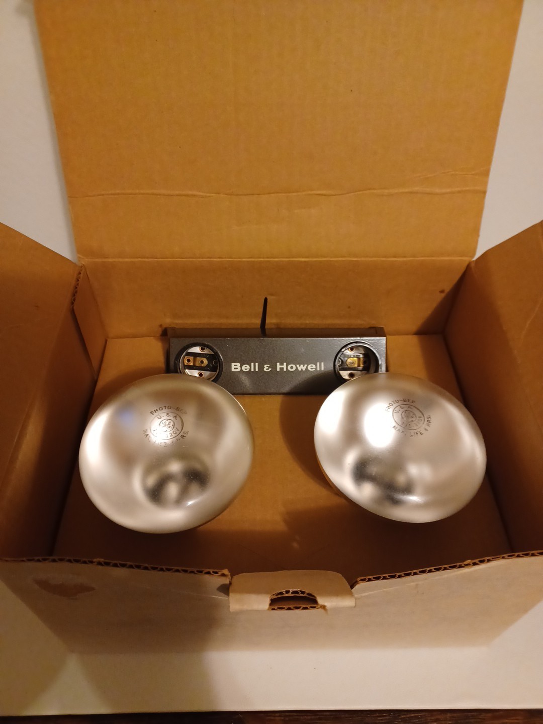 Vintage Bell & Howell Light Bar And Flood Lamps 012955 in orig box /TESTED WORKS