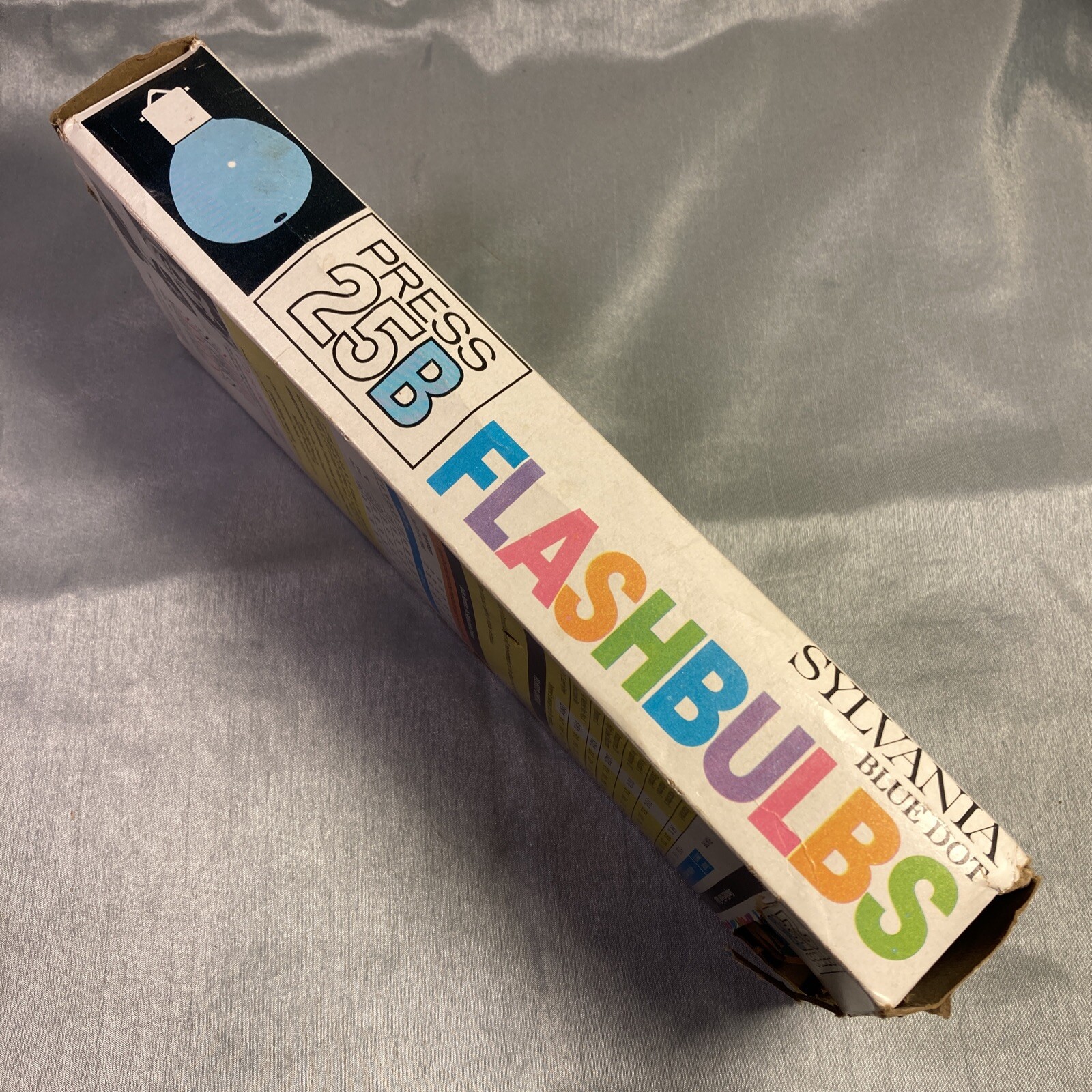 Sylvania Blue Dot Press 25B Vintage Camera Photo Flash Bulbs, Box of 11 Vintage