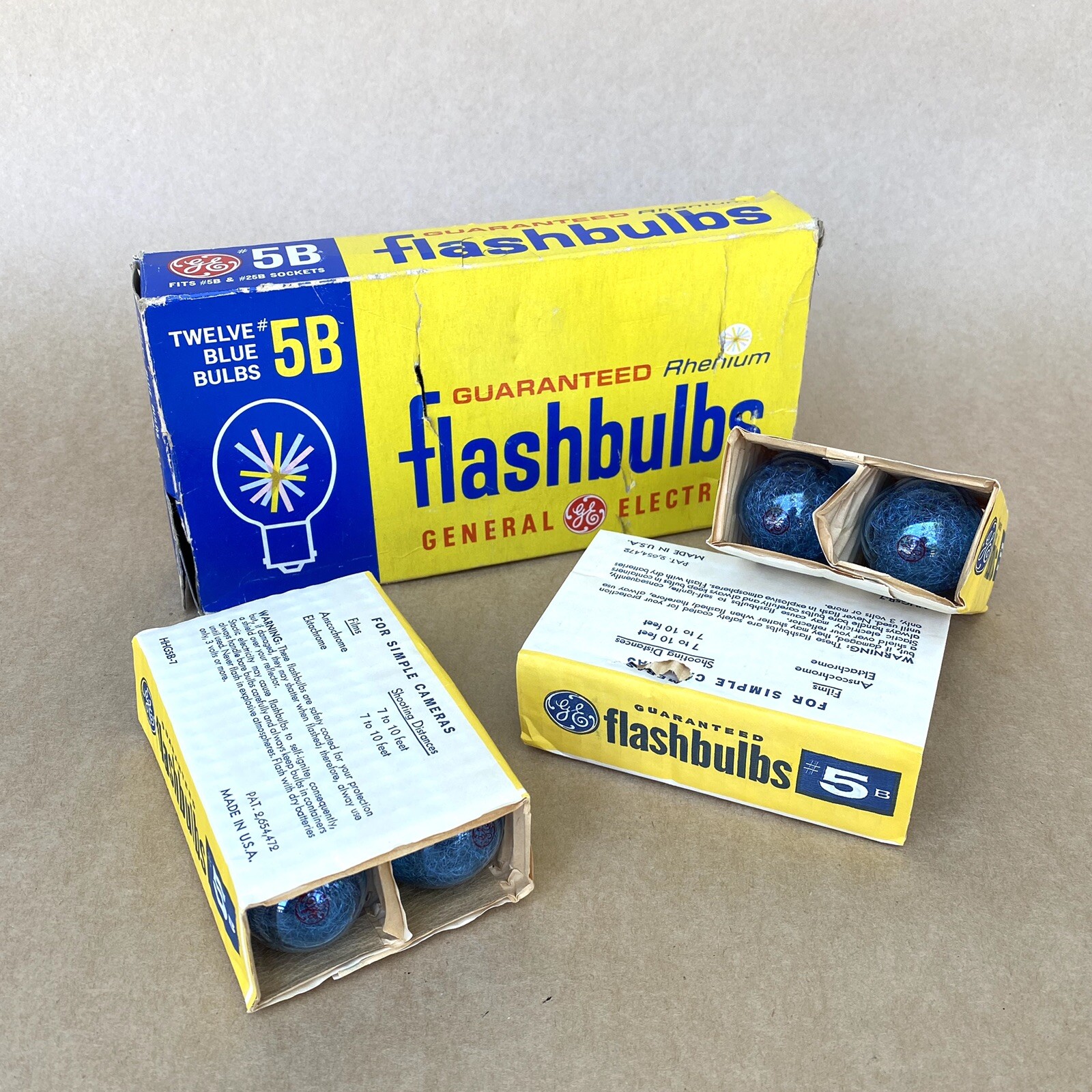 GE General Electric 5B Blue Bulb Flashbulbs (12 Total) UNUSED, VINTAGE!