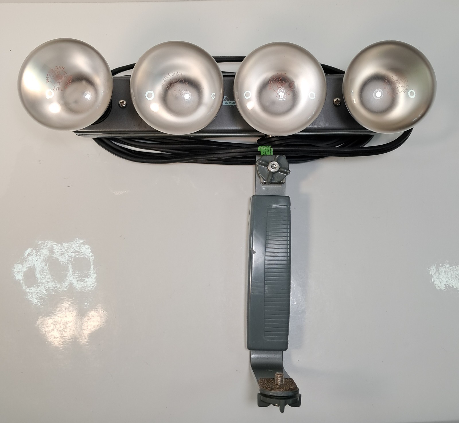 Vtg Adams Indoor Portable Photography 4 Light Fixture Model GL101AW800W W/Case
