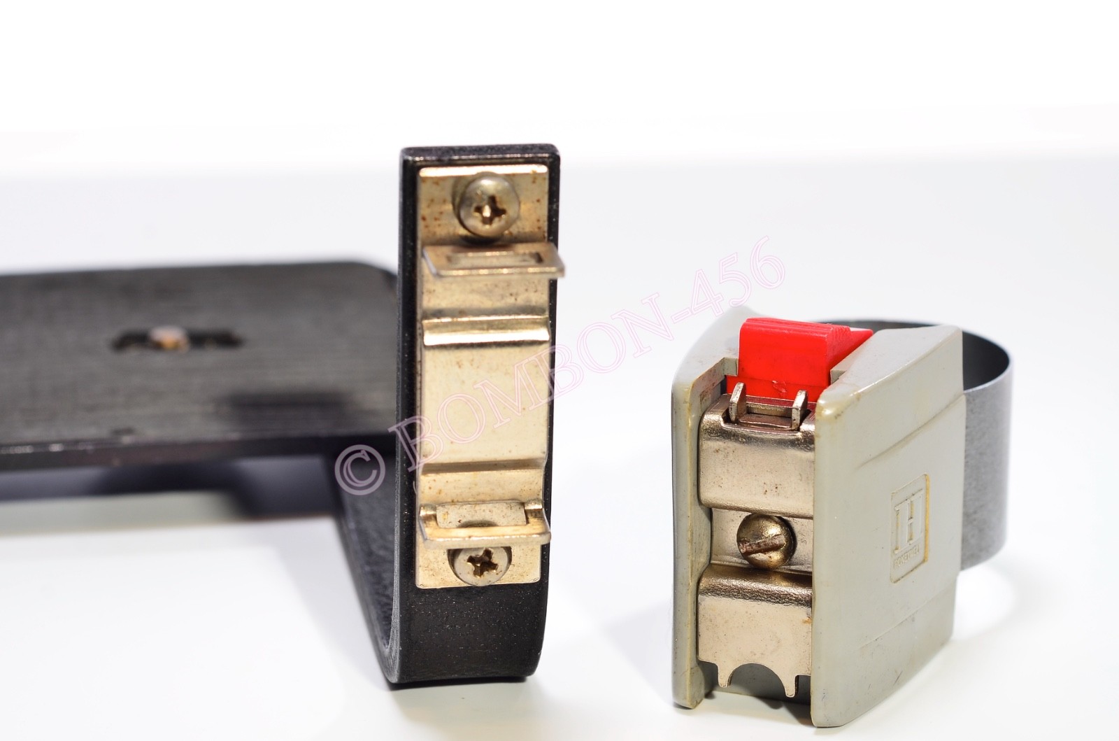 GENUINE VINTAGE ROLLEI ROLLEIFLEX TLR CAMERA FLASH BRACKET-XLNT + QUICK RELEASE