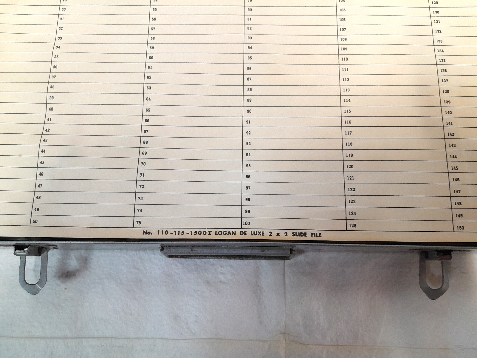 Vintage Logan Metal De Luxe 2 x 2 No. 110-115-1500I box, with 150 Metal Slides