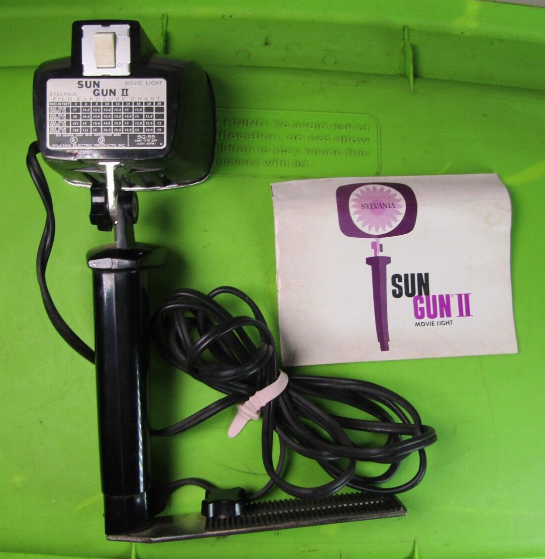 Vintage Sylvania Sun Gun II Movie Light Works Great! Model SG-55 w/ Instructions