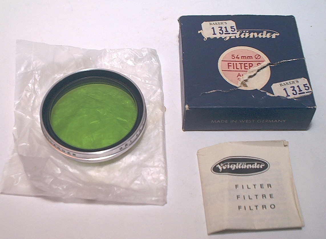 VOIGTLANDER PROMINENT 306/49 GR1 GREEN 49MM SCREW ON METAL FILTER – UNUSED CLEAN