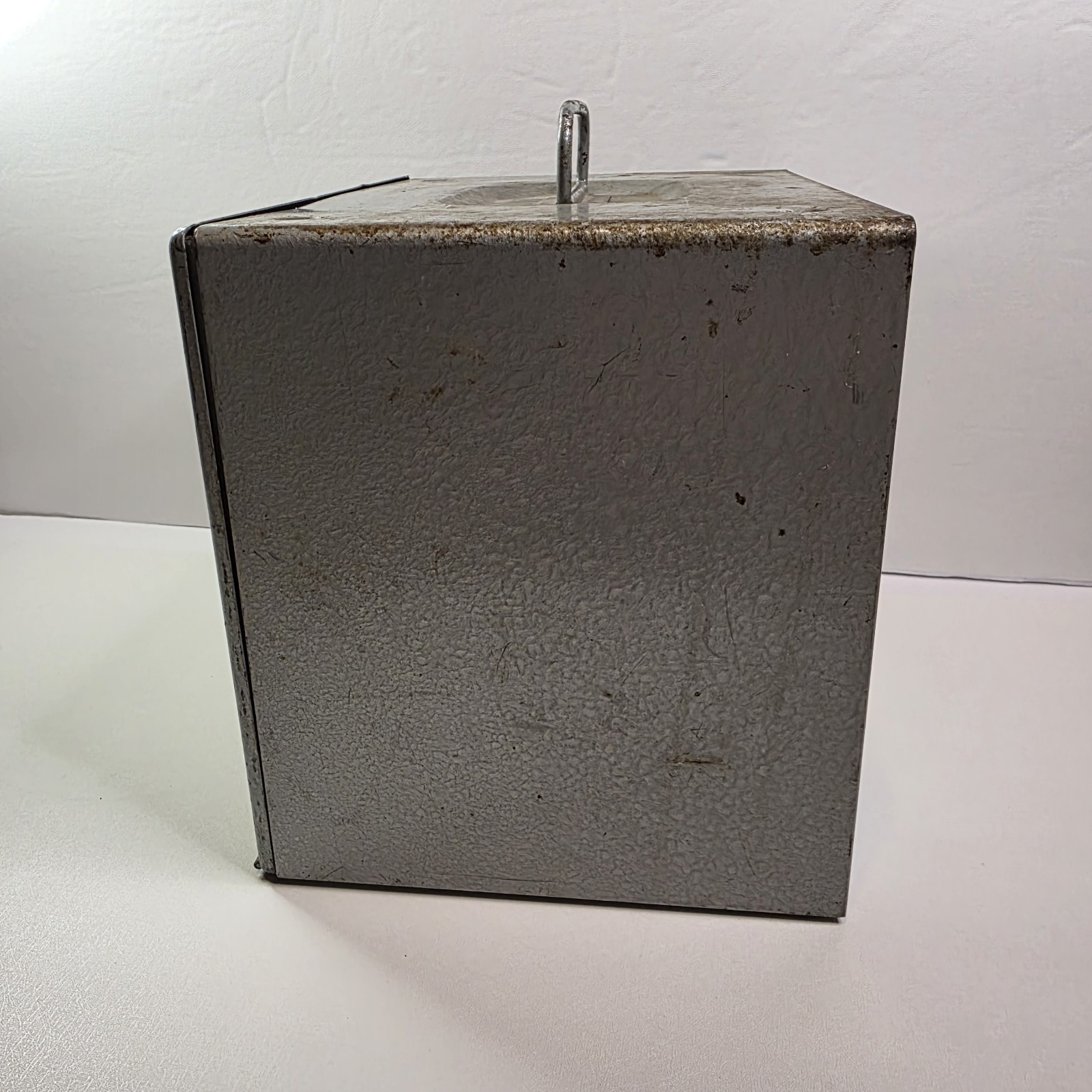 Vintage Film Storage Case Brumberger Metal Box 8mm Holds – 12 Reels.