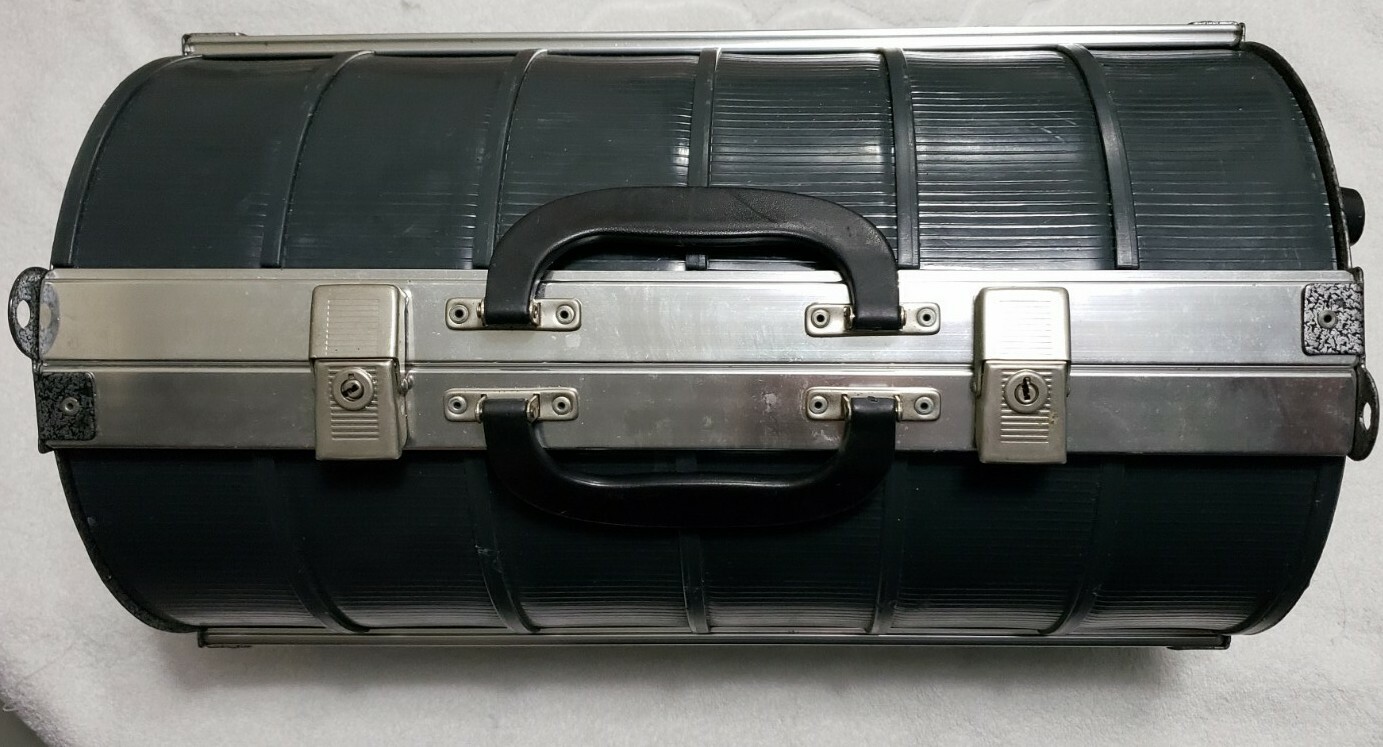 Vintage Movie Reel Storage Carry Case (Pre-Owned) 18″L by 11″W
