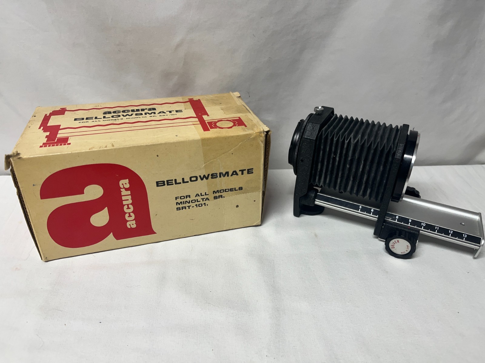 Accura BellowsMate for all Minolta SR SRT-101 in original Box. Pre-owned