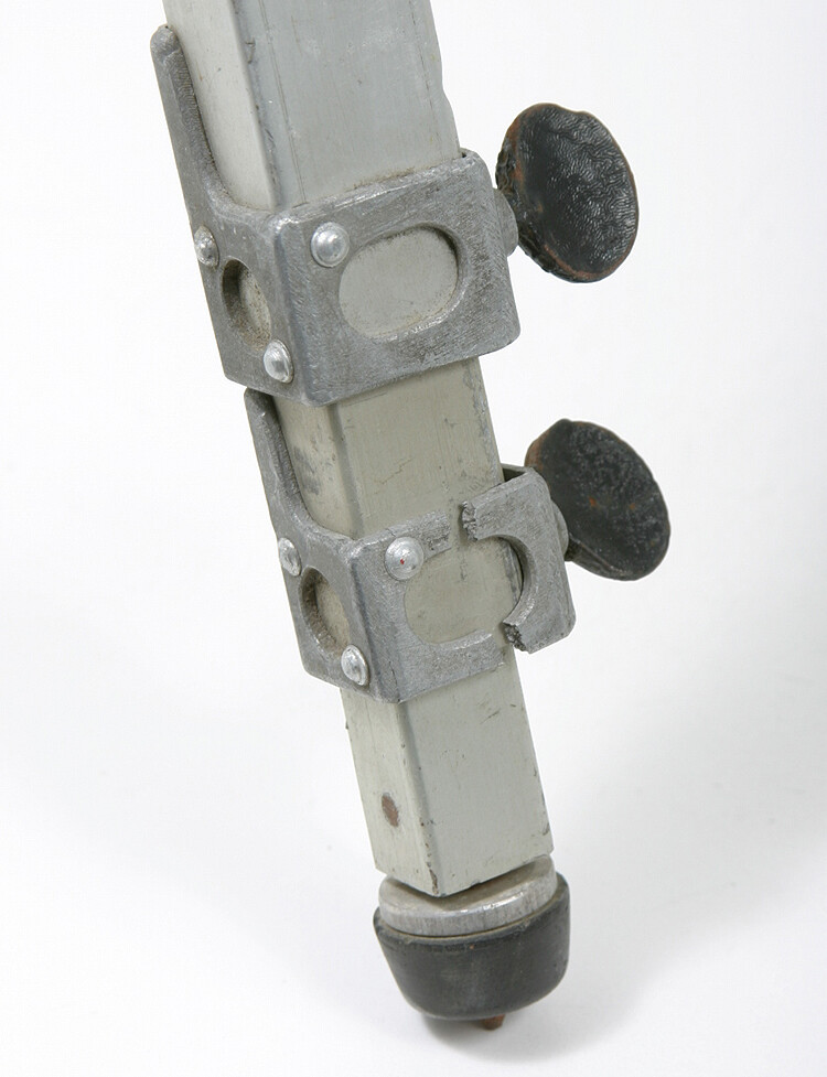 LINHOF TRIPOD, MODEL 1/144890