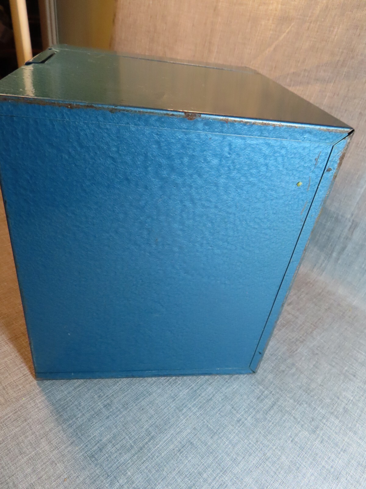 Vintage LOGAN Super 8 Film Can Storage Case – Blue Metal – Nice Condition