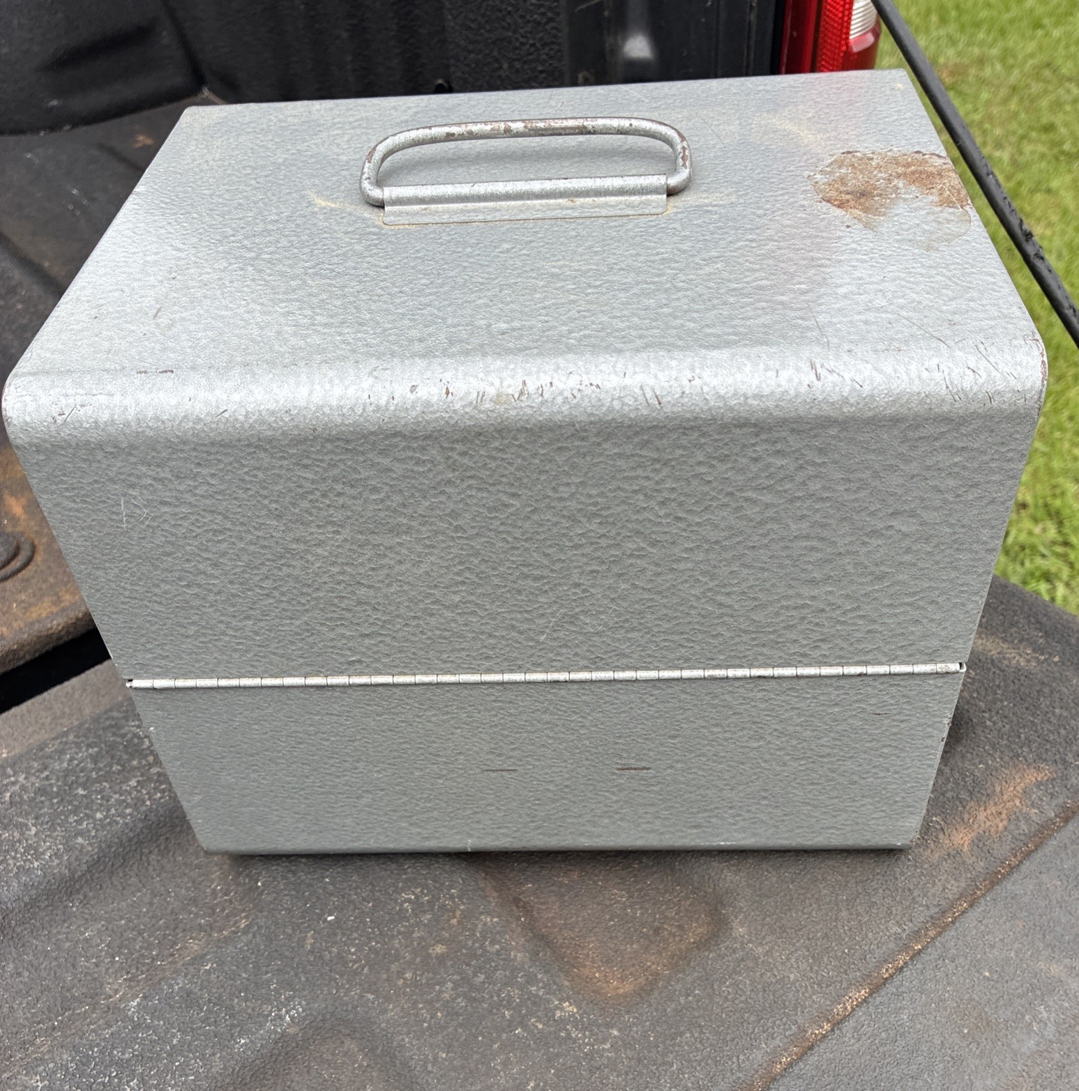 Vintage Brumberger Metal Movie Film Case, Holds 12 Films