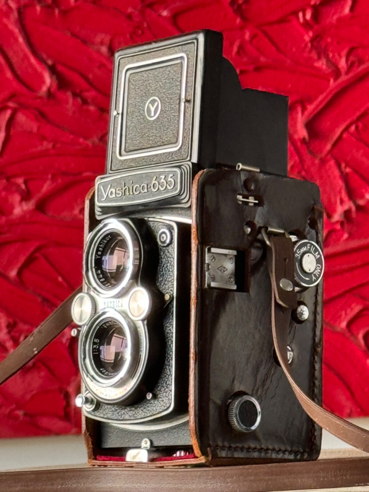 Yashica 635 TLR Camera 120 35mm Converter Yashinon 1:3.5 F=80mm