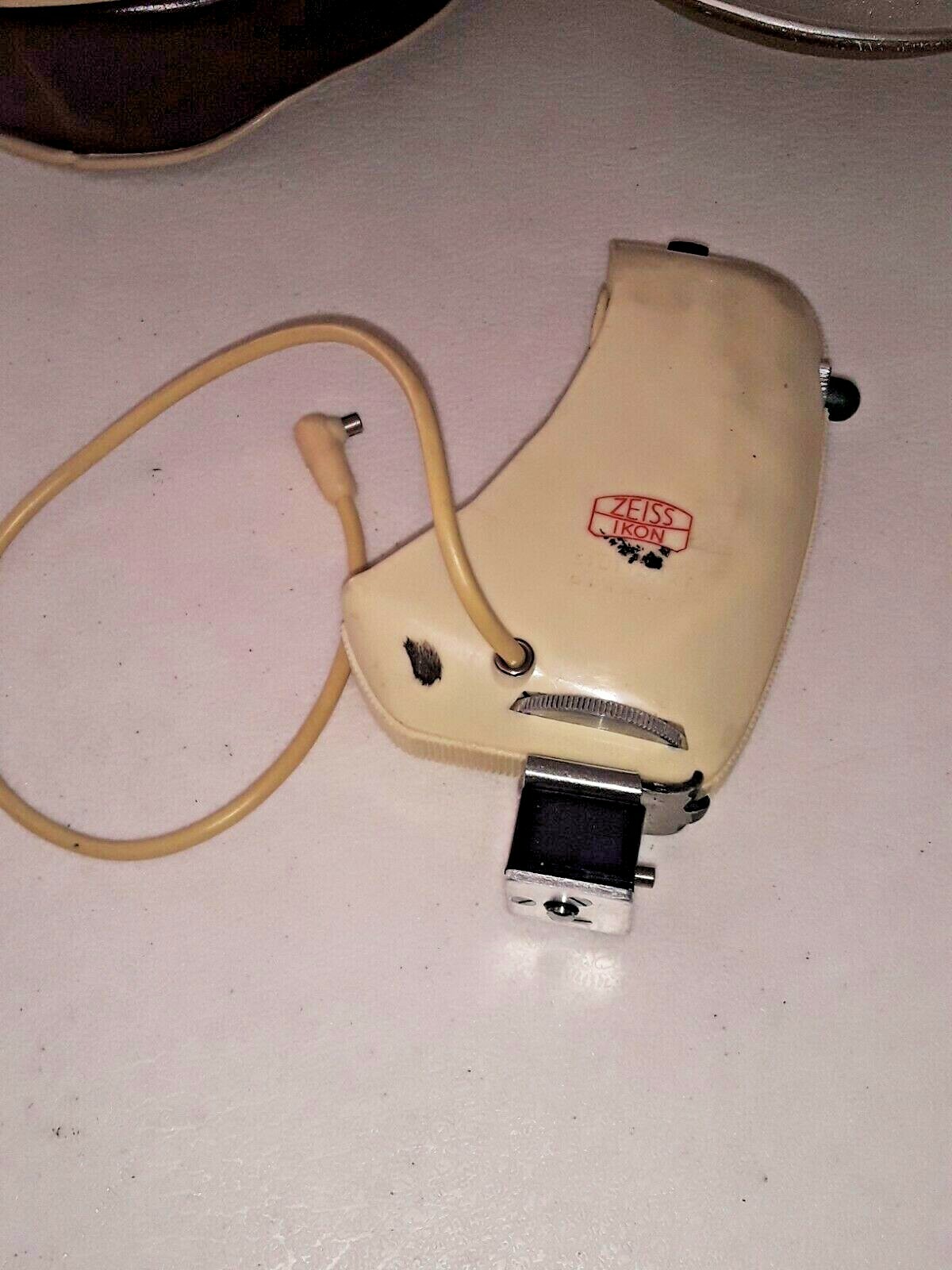 ******** GERMANY ZEISS IKON IKOBLITZ O Vintage Flash Gun unit with Original Case